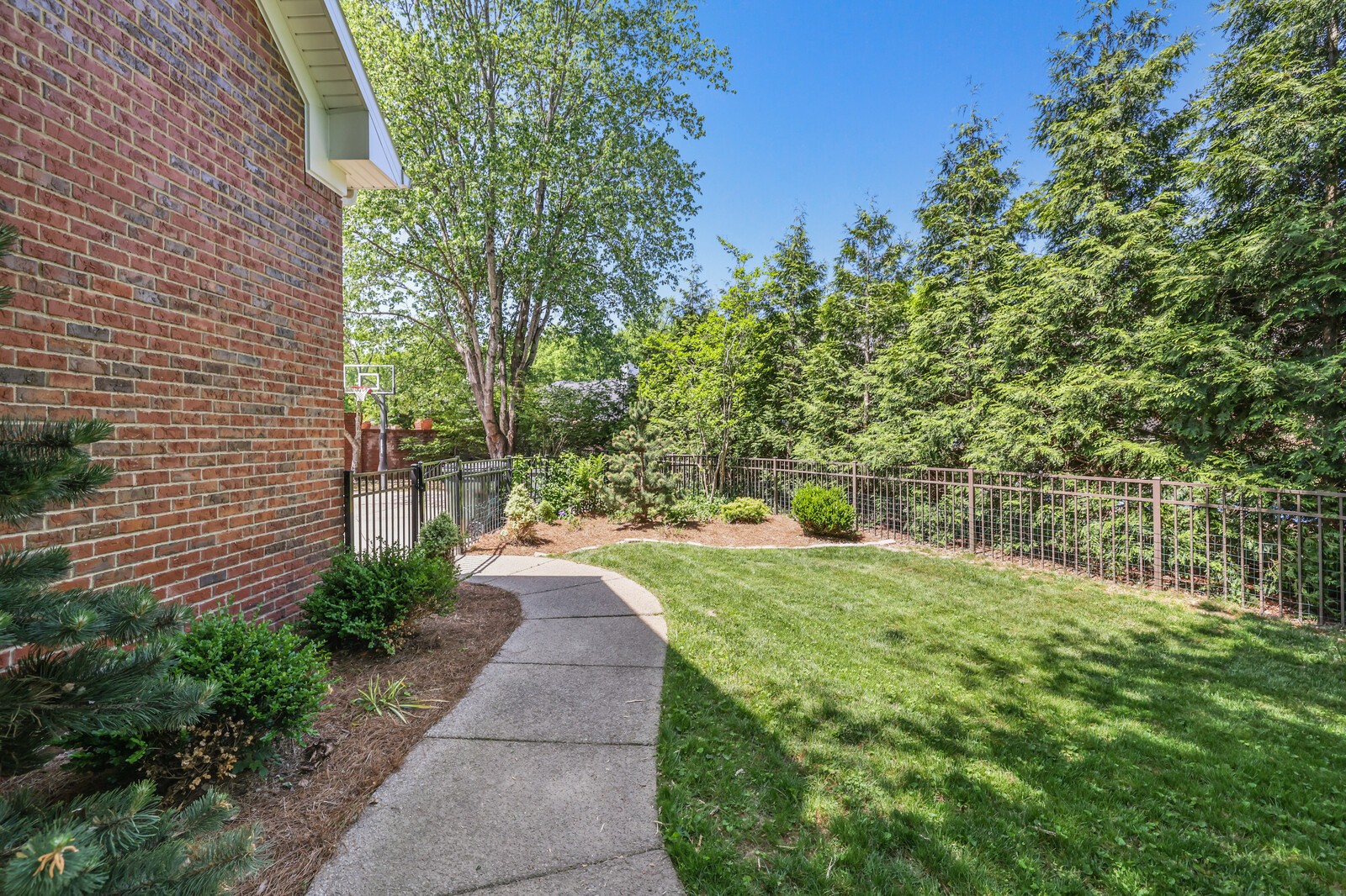94 Hidden Way Ct