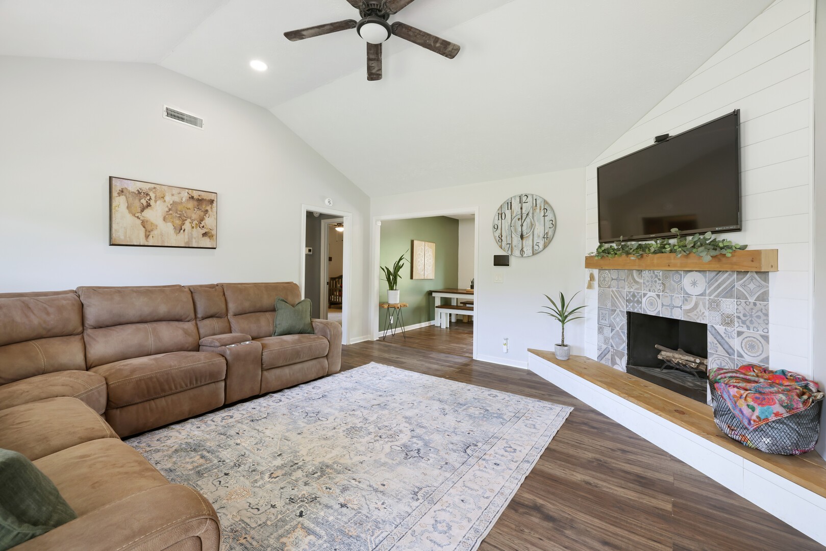 136 Fall Creek Dr