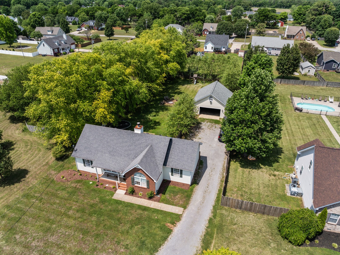 136 Fall Creek Dr