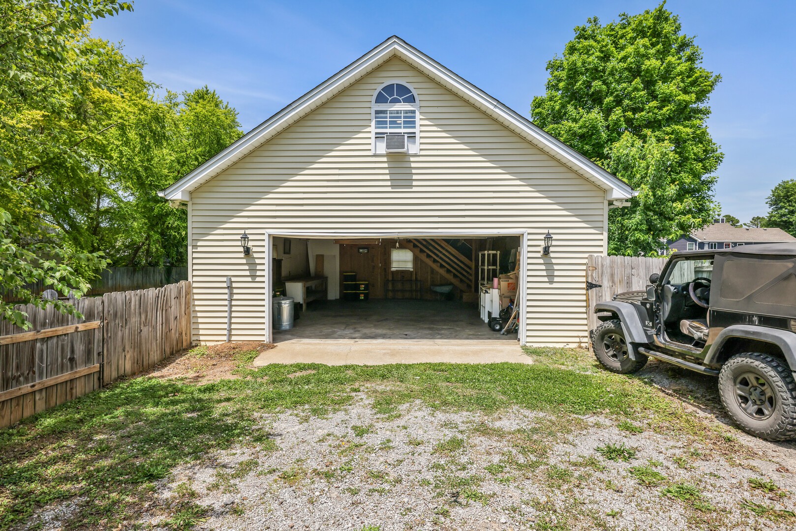 136 Fall Creek Dr