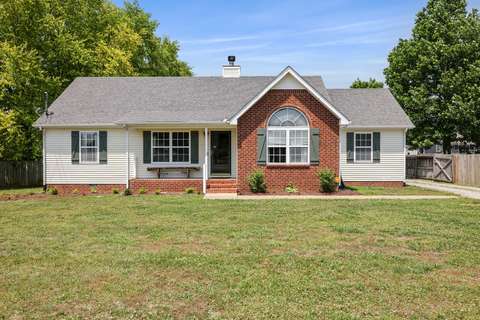 136 Fall Creek Dr
