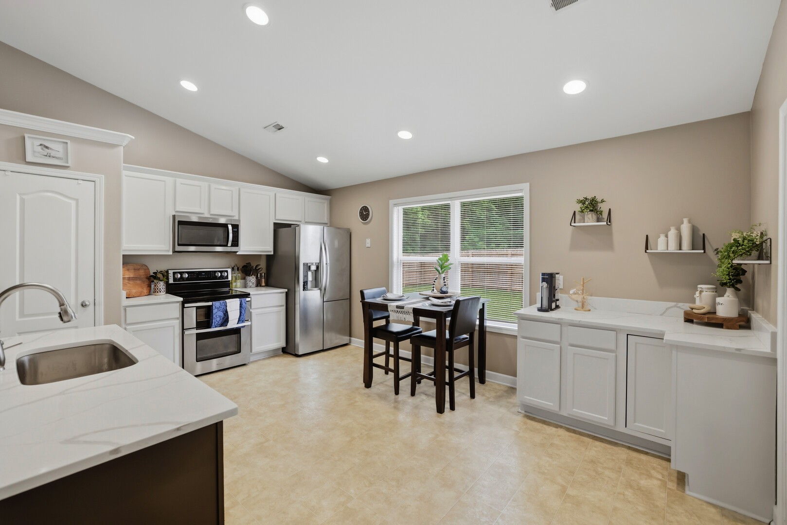 6019 Chickadee Cir