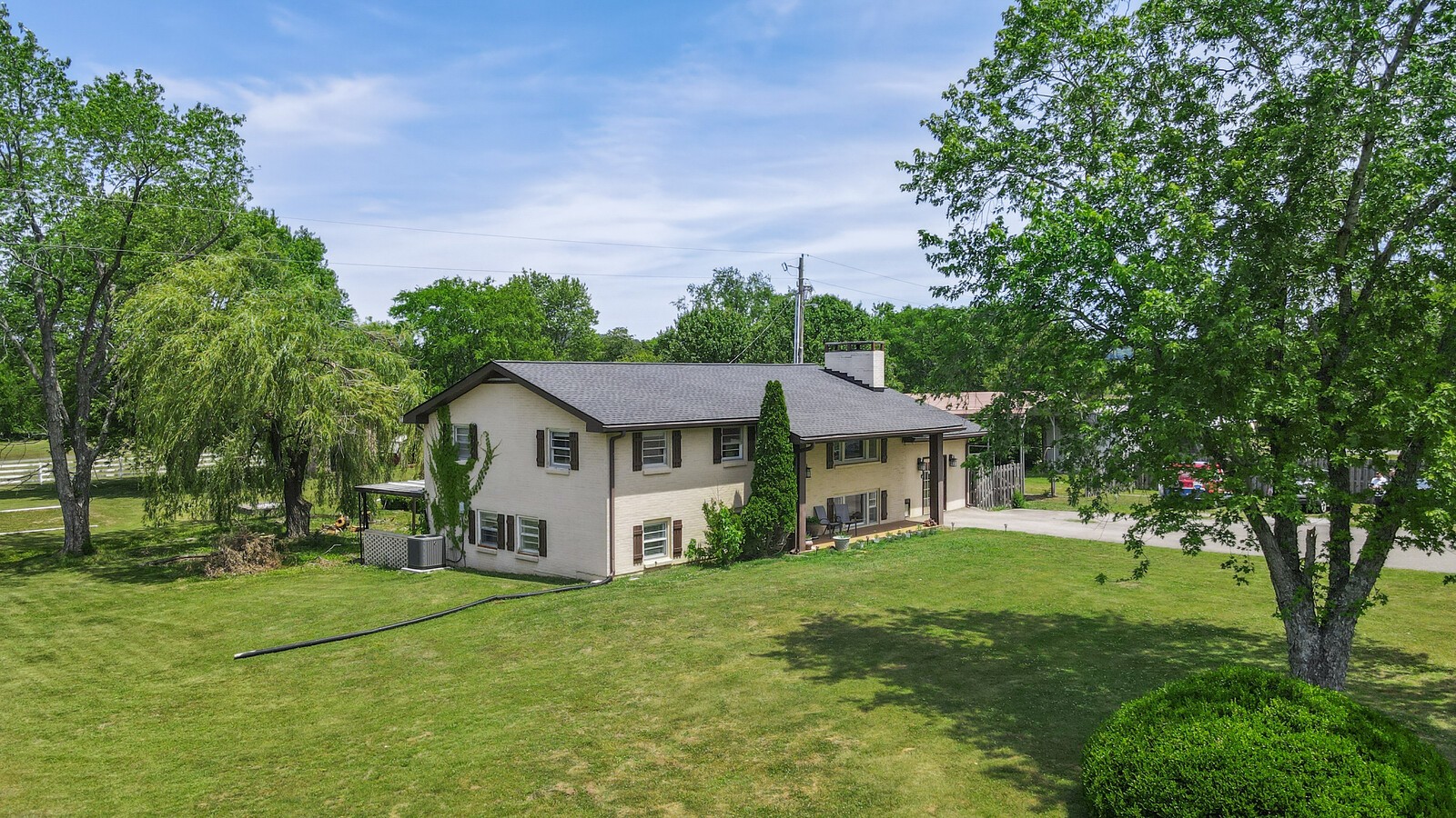 235 Vance Ln