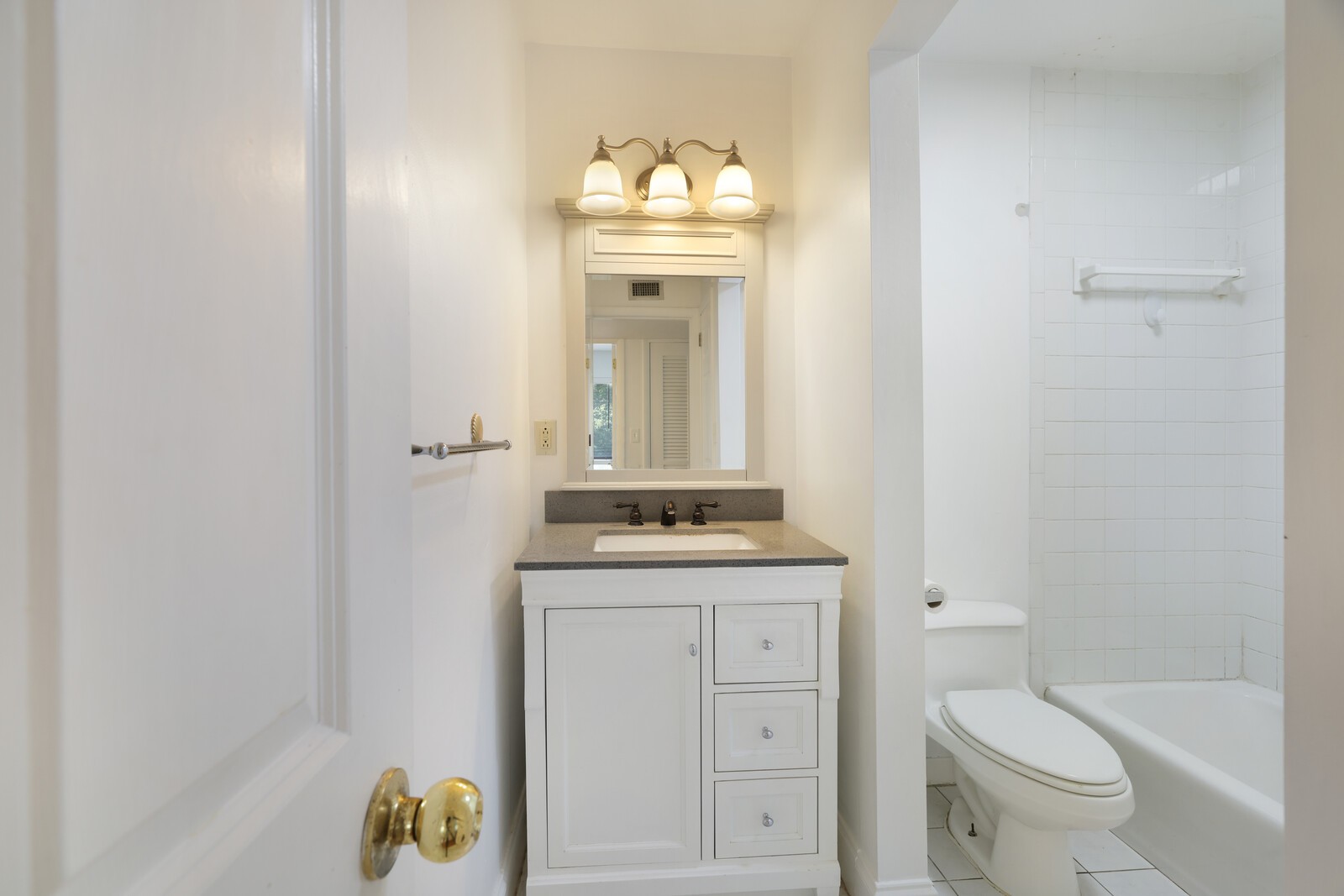 3210 Orleans Dr Unit: 8