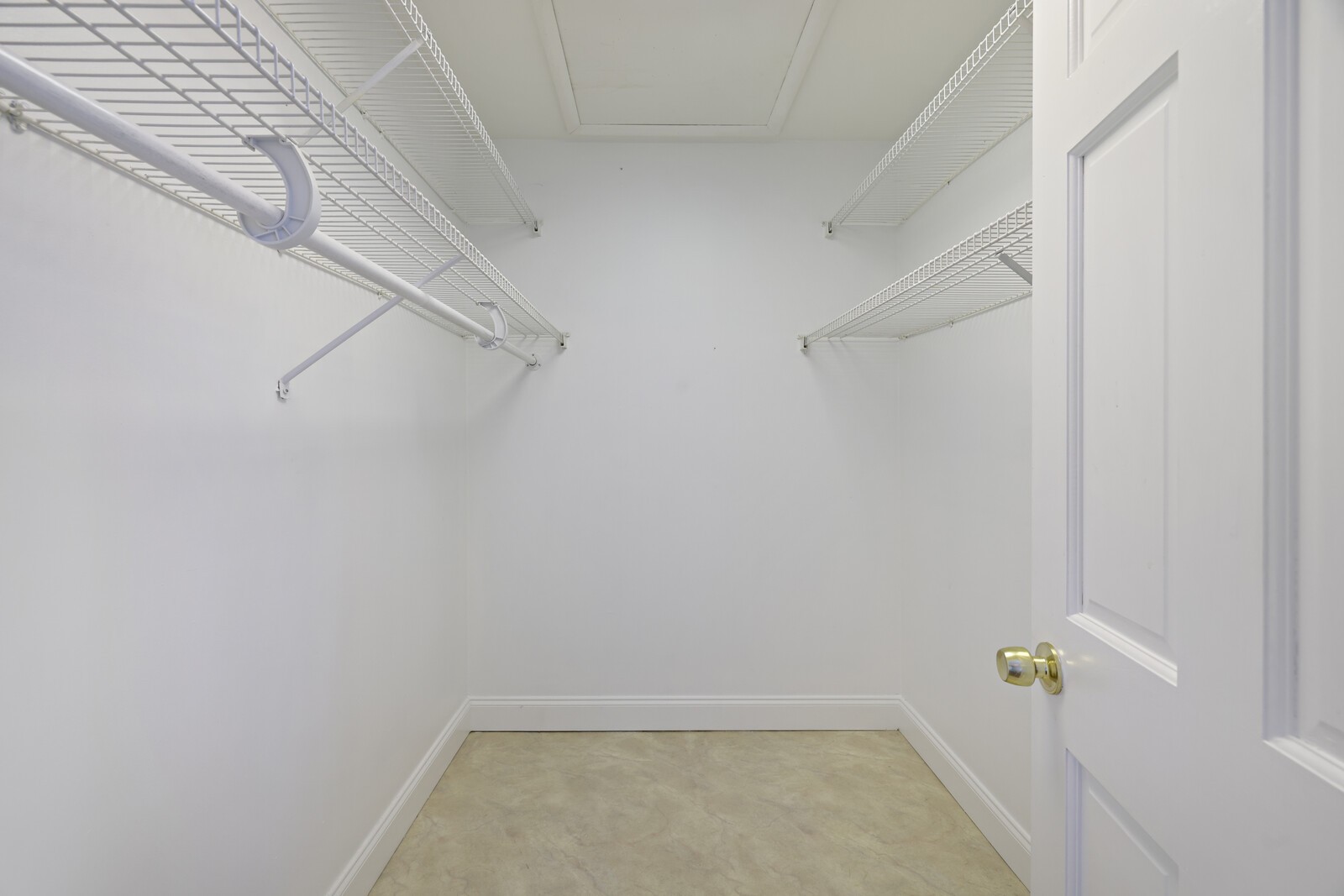 3210 Orleans Dr Unit: 8