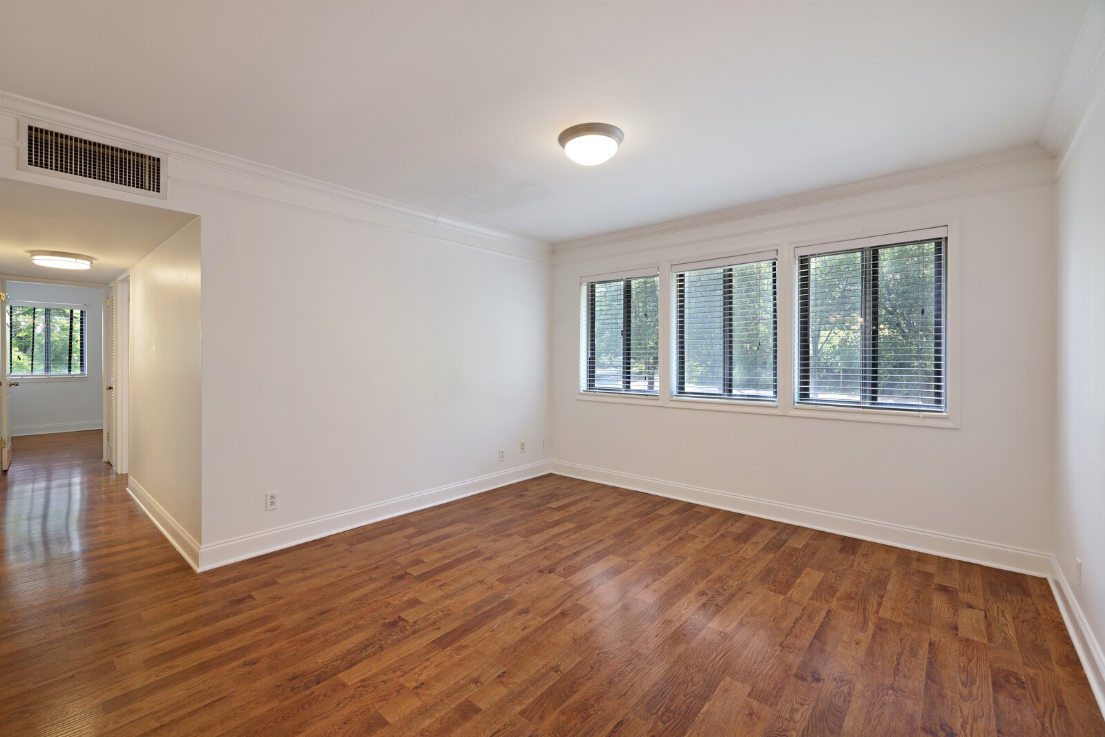 3210 Orleans Dr Unit: 8