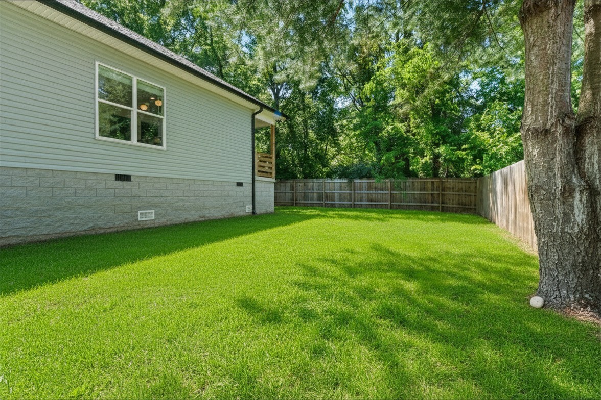 1102 Fernbank Dr