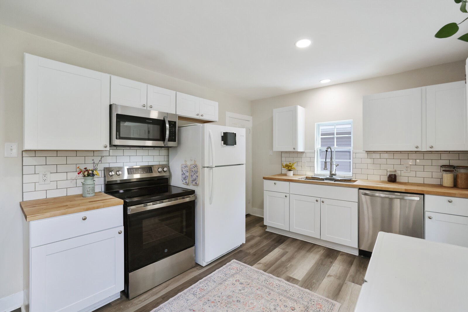 336 W End Ave, N