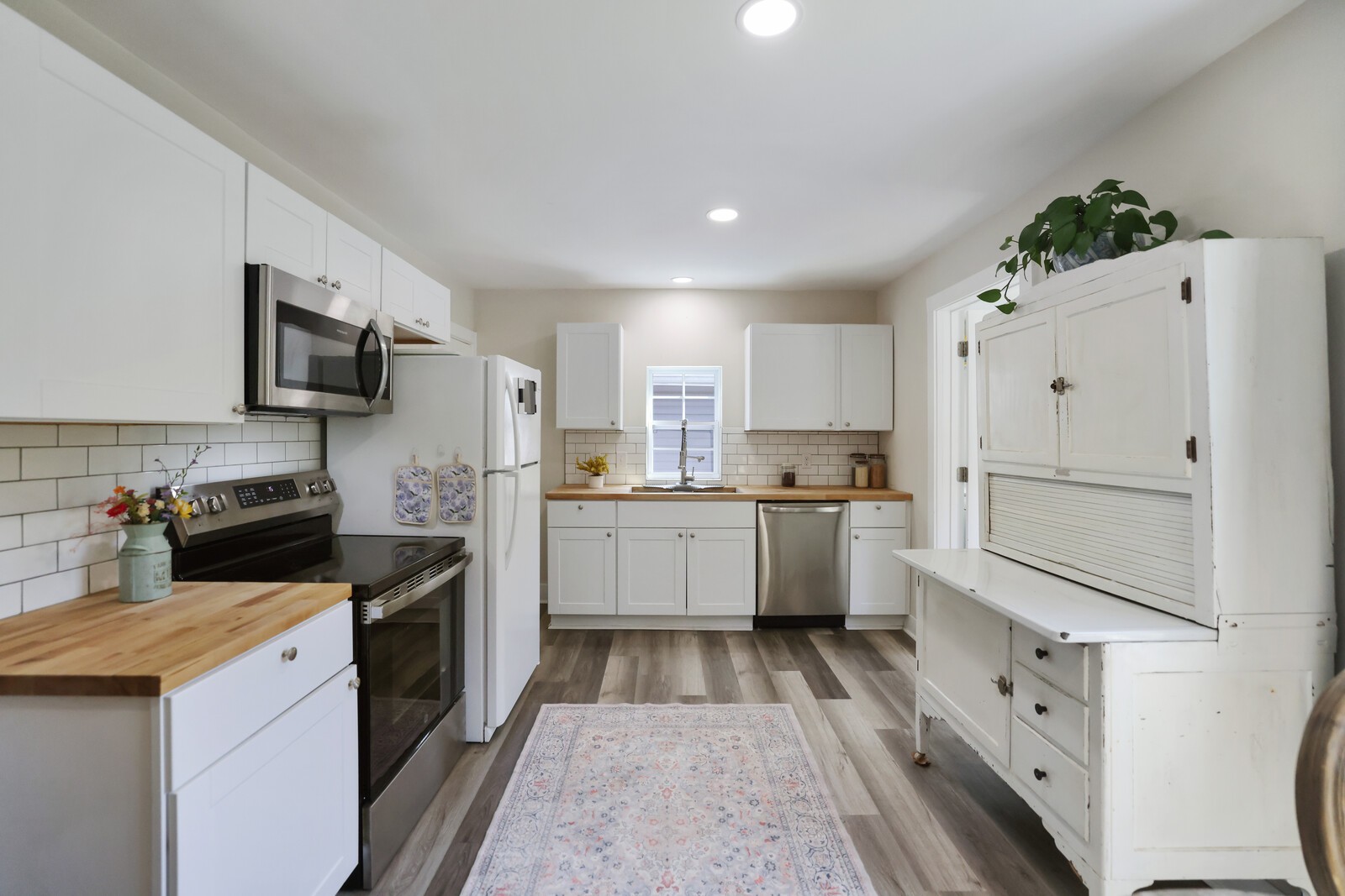 336 W End Ave, N