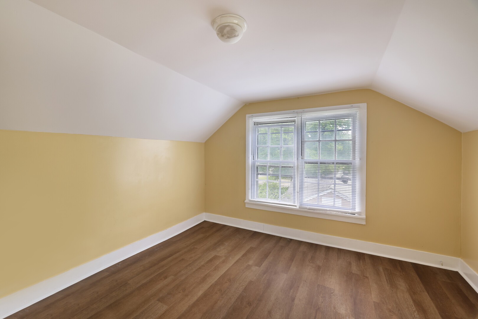 156 Delmar Dr