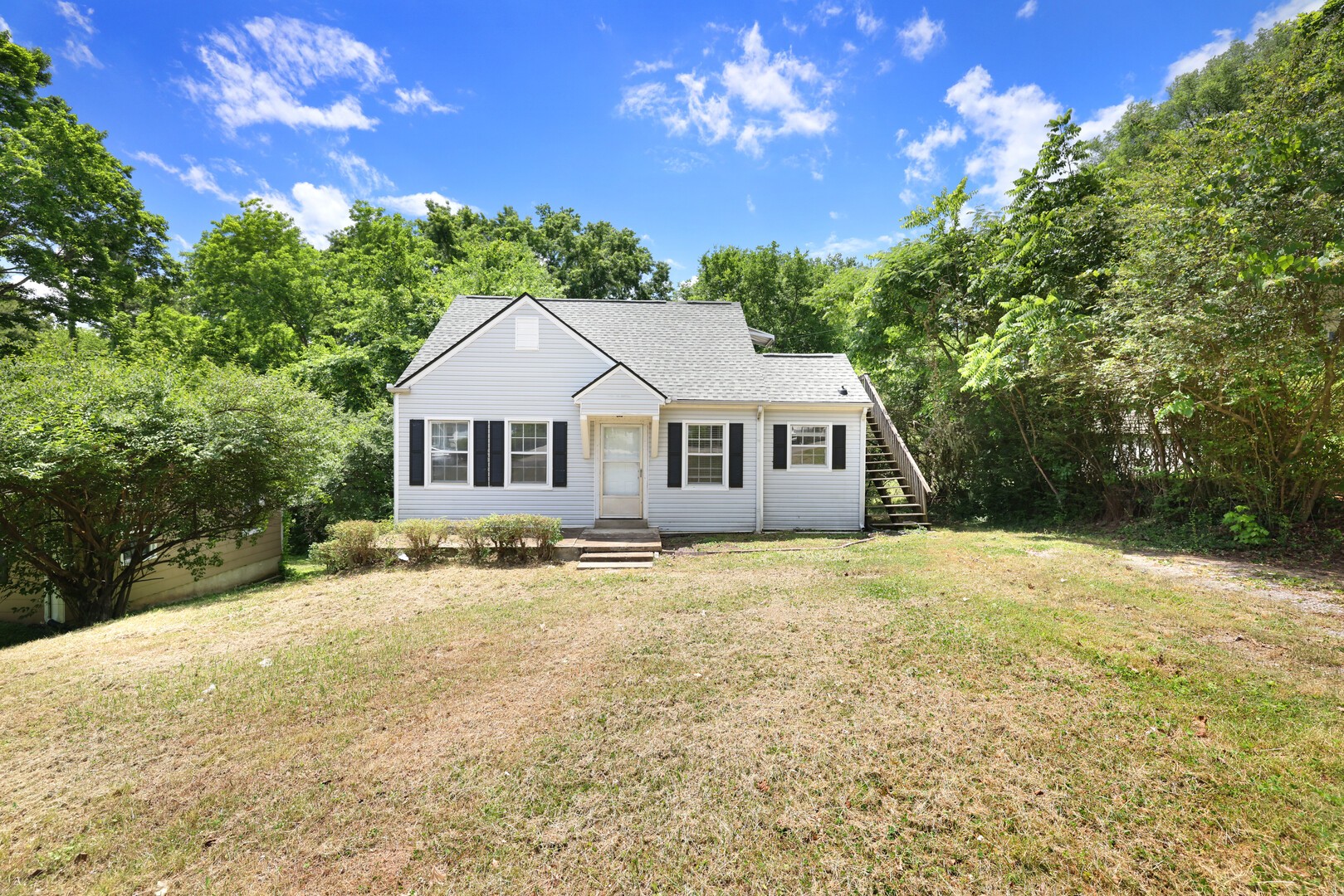 156 Delmar Dr