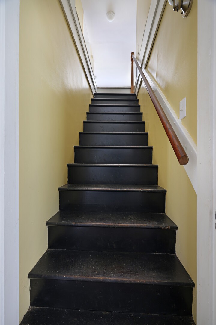 156 Delmar Dr