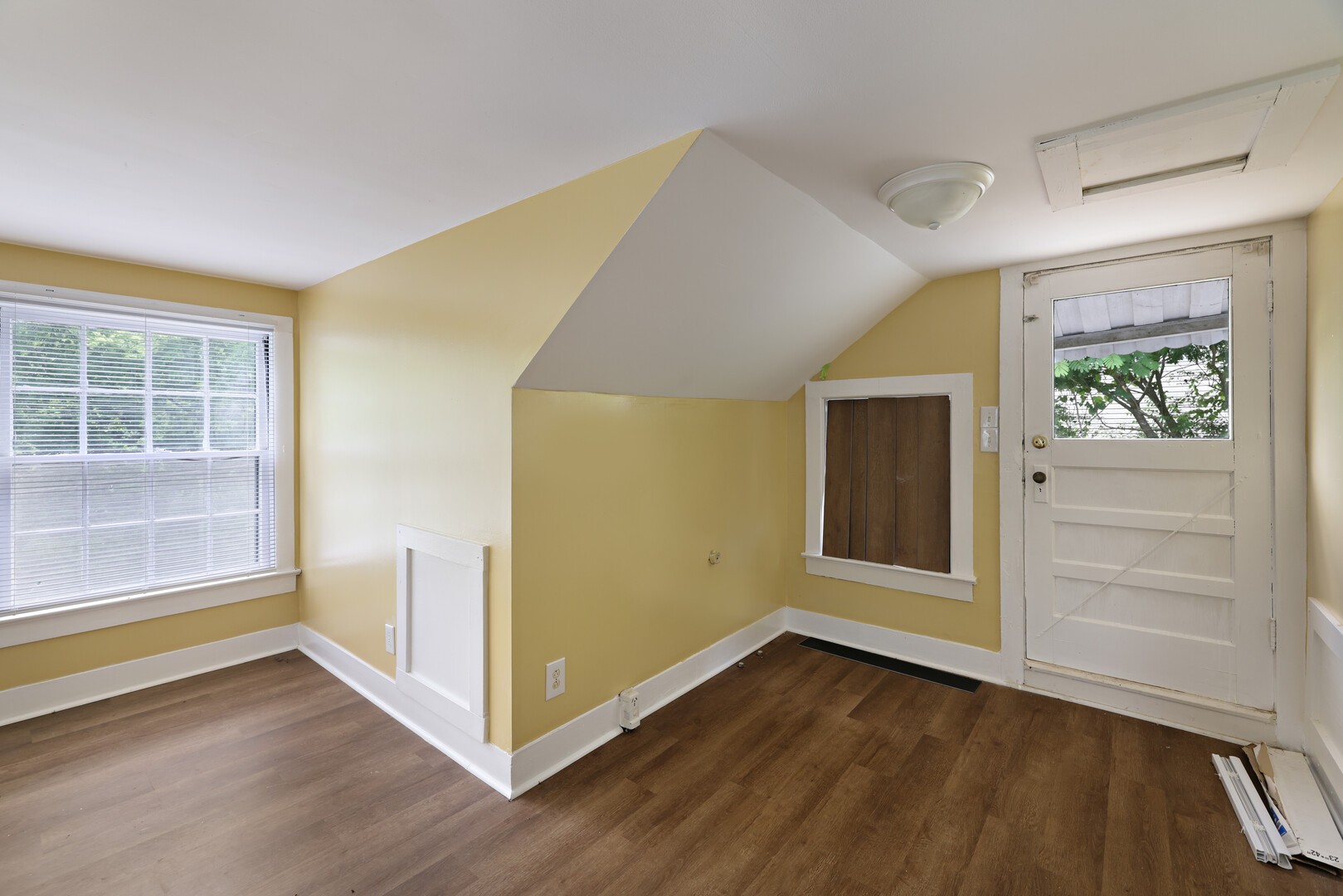 156 Delmar Dr