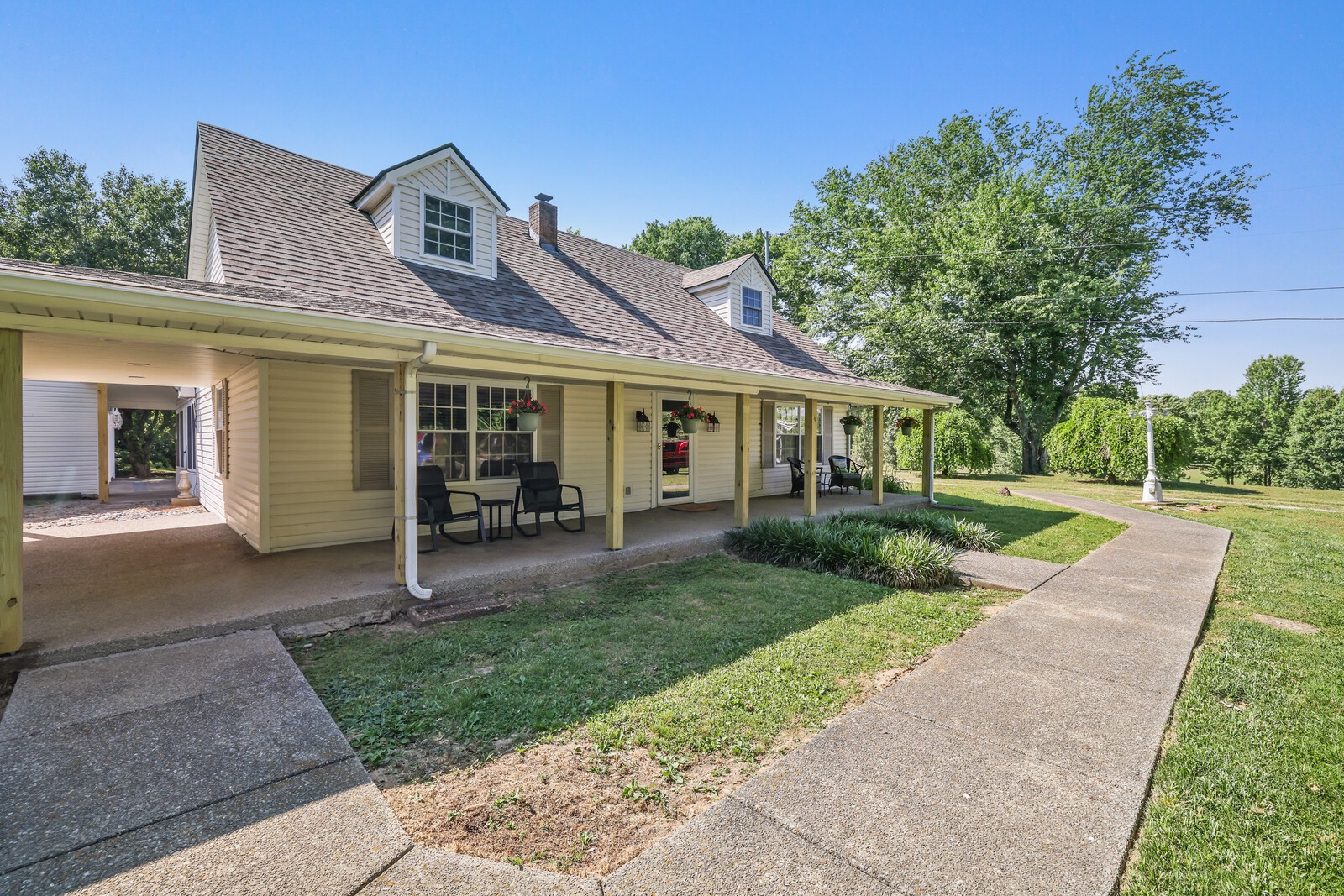 1138 Shahan Rd