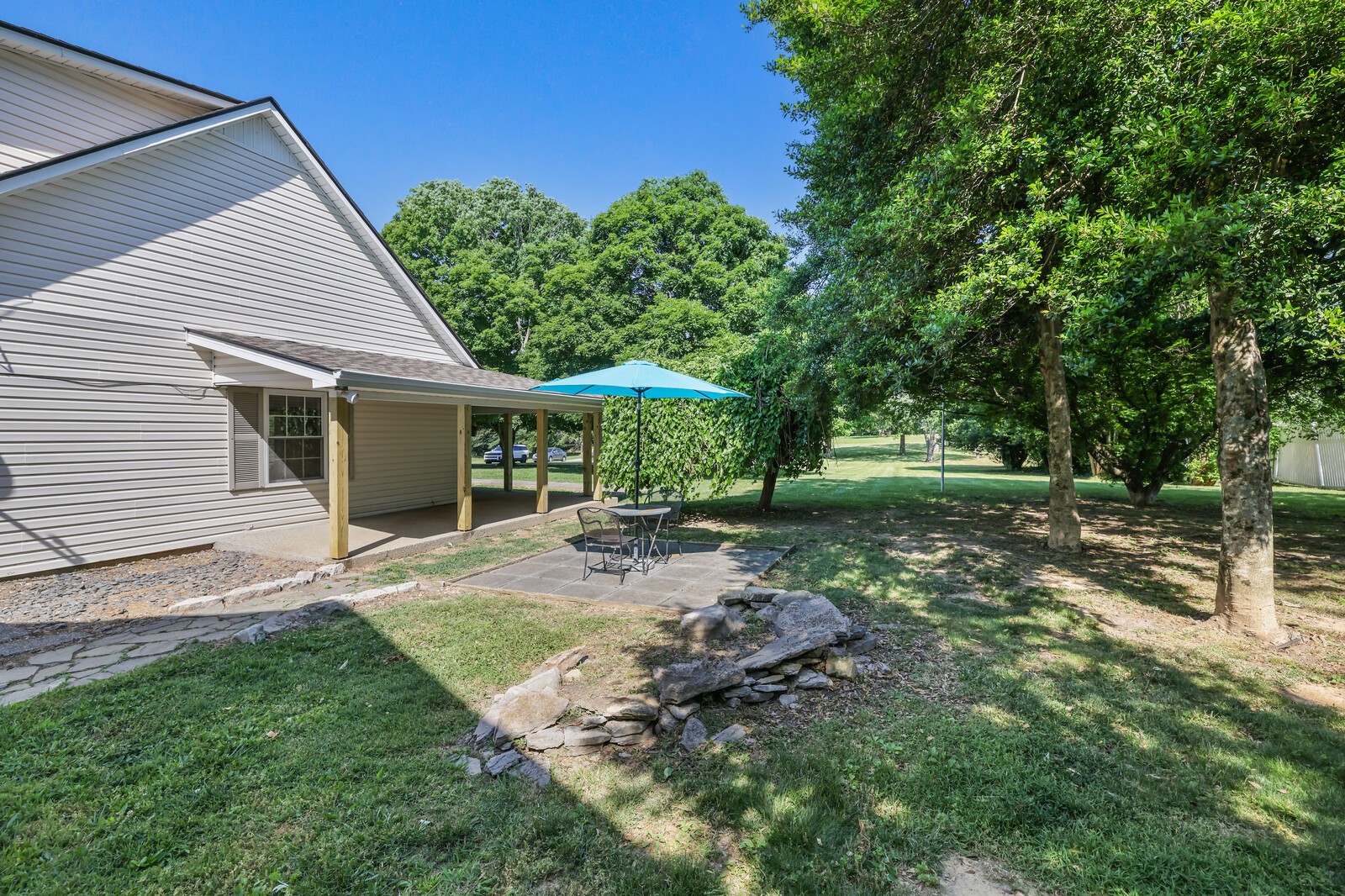 1138 Shahan Rd