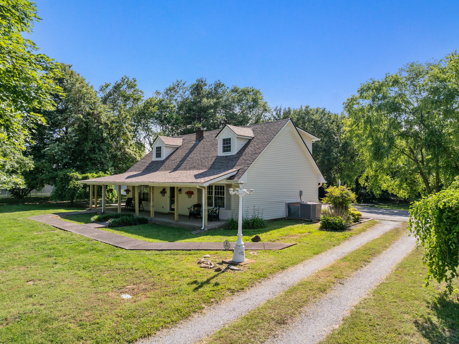 1138 Shahan Rd