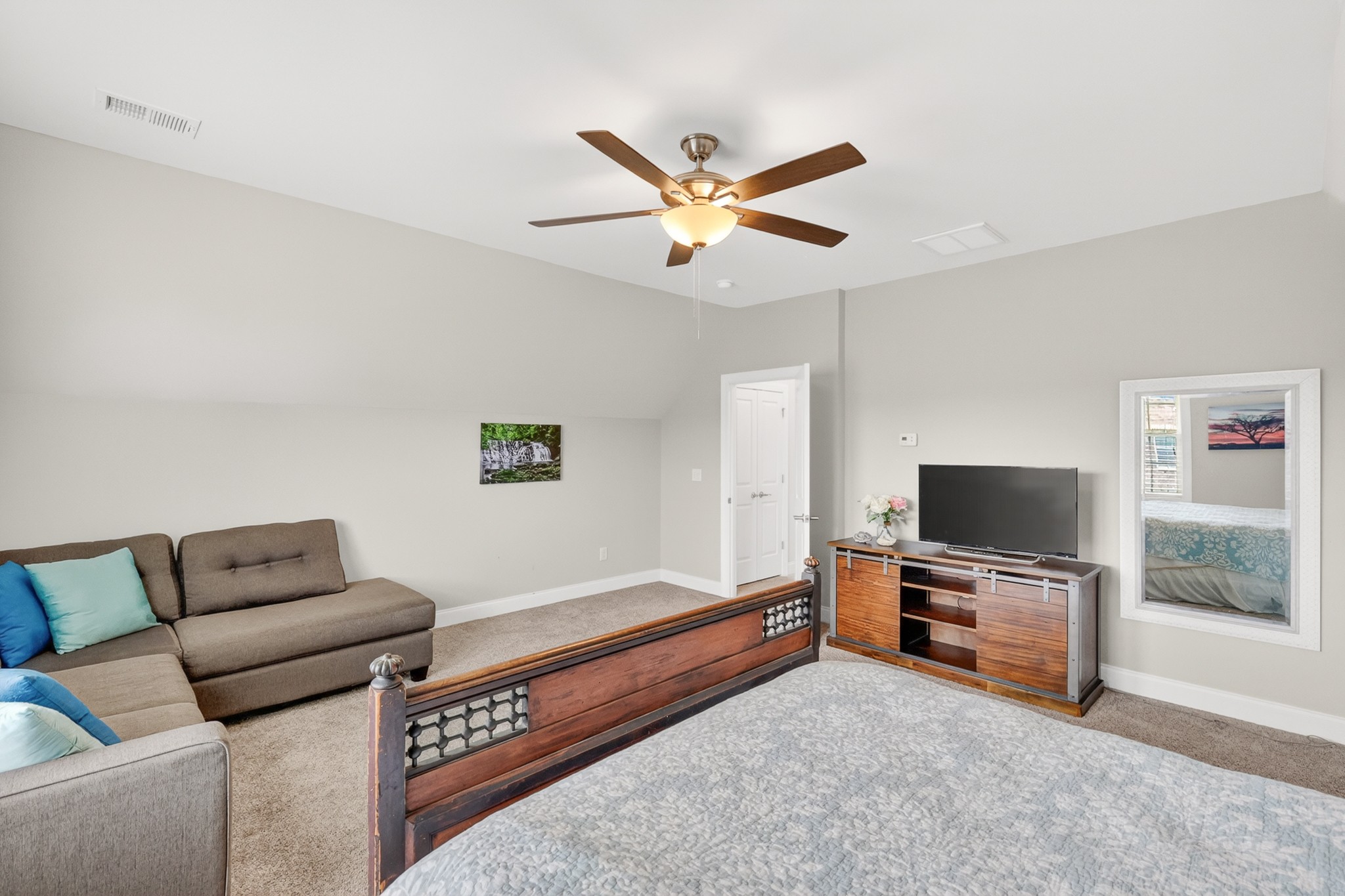 179 Village Cir