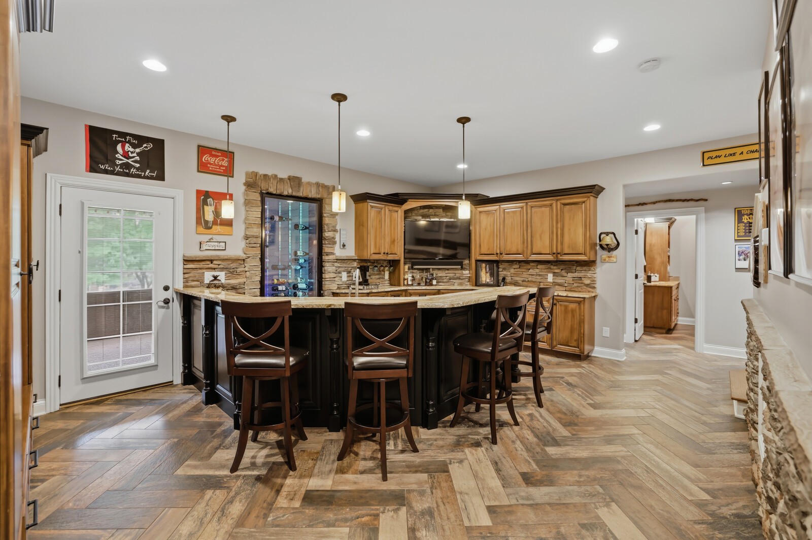 1500 Adventure Ct