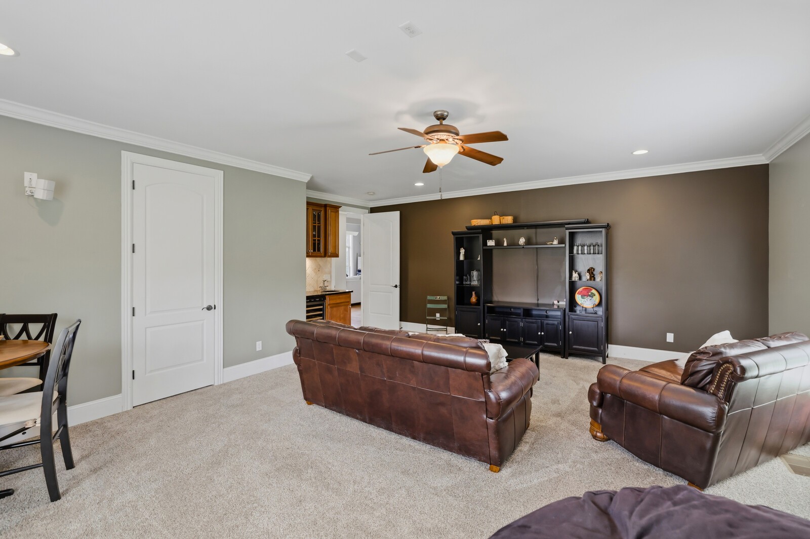 1500 Adventure Ct