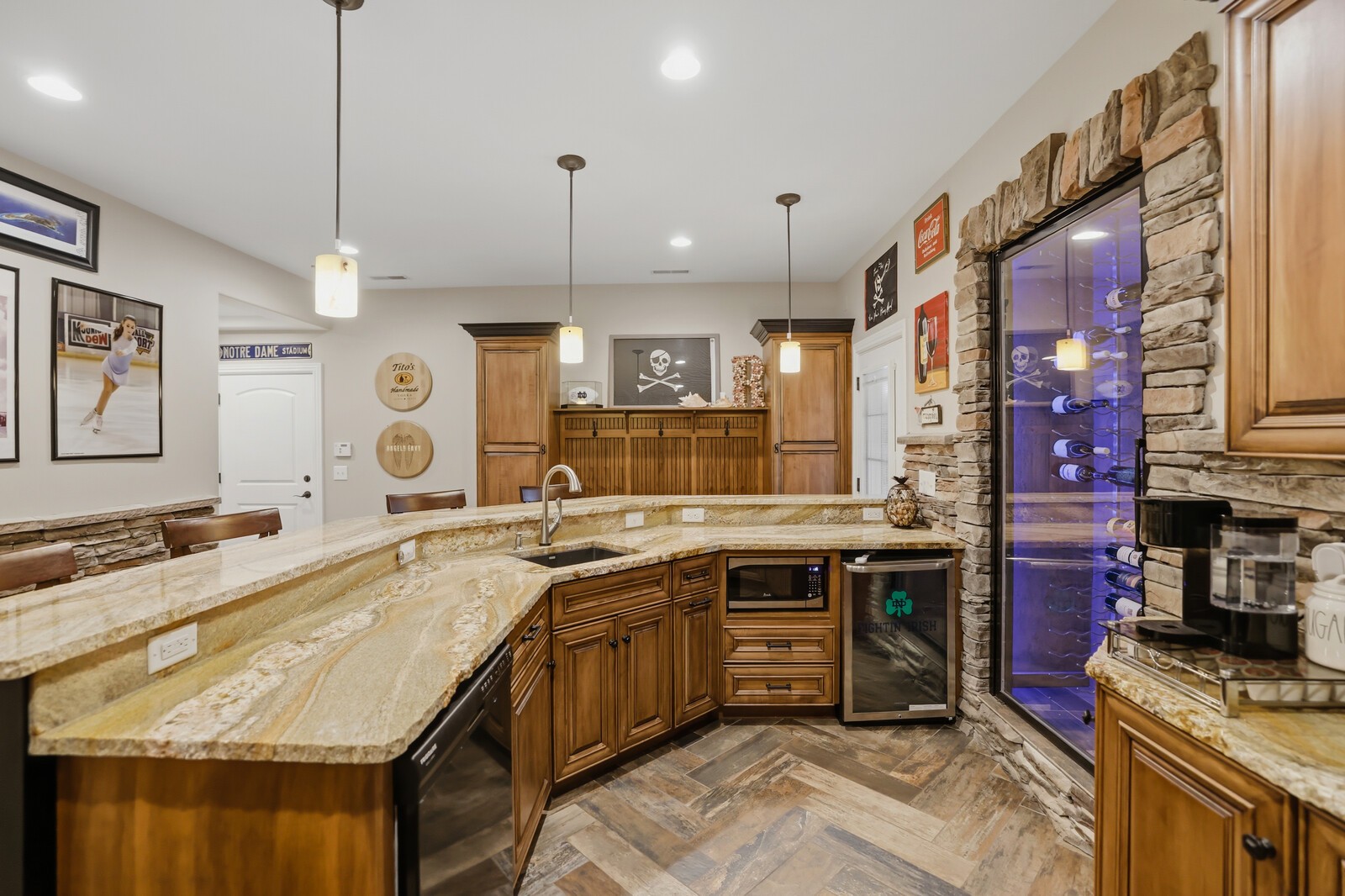 1500 Adventure Ct