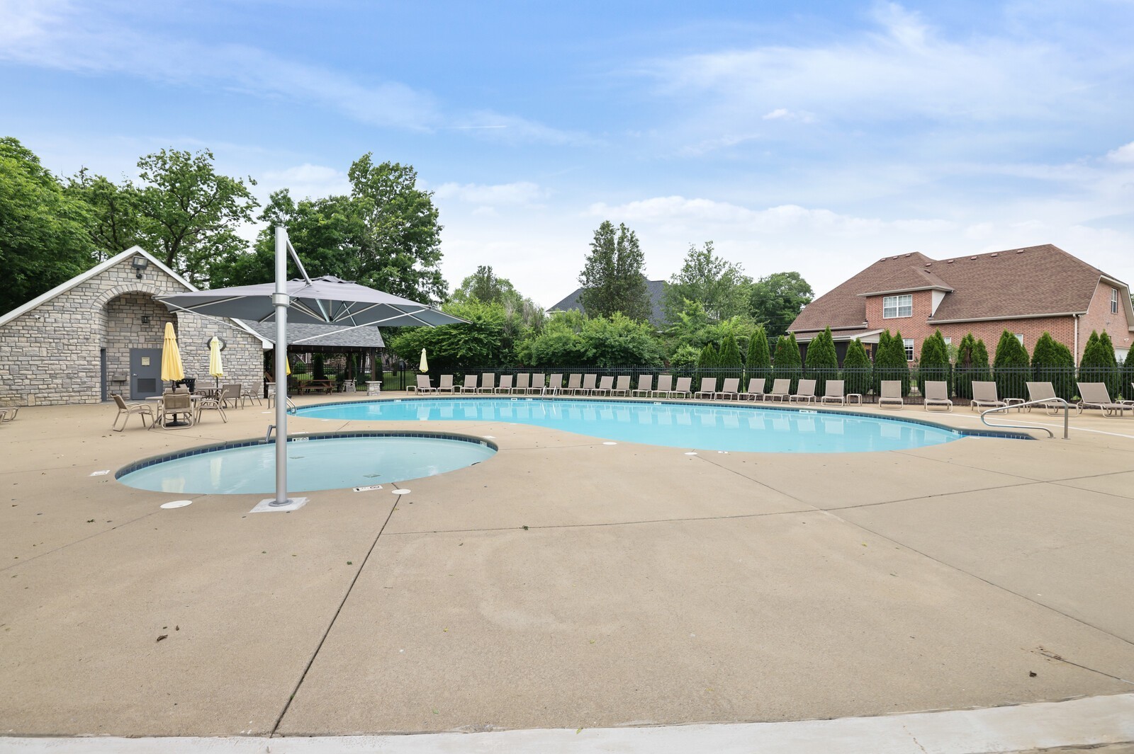 1521 Marathon Dr