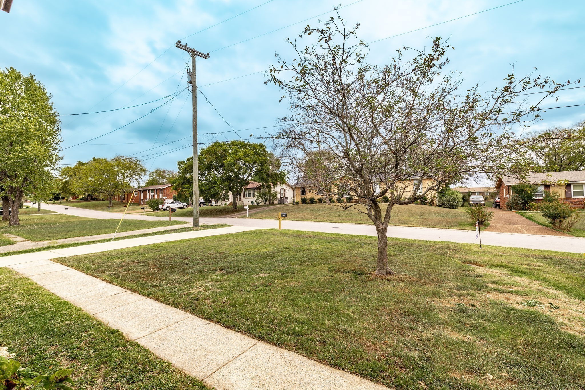 318 Donna Dr