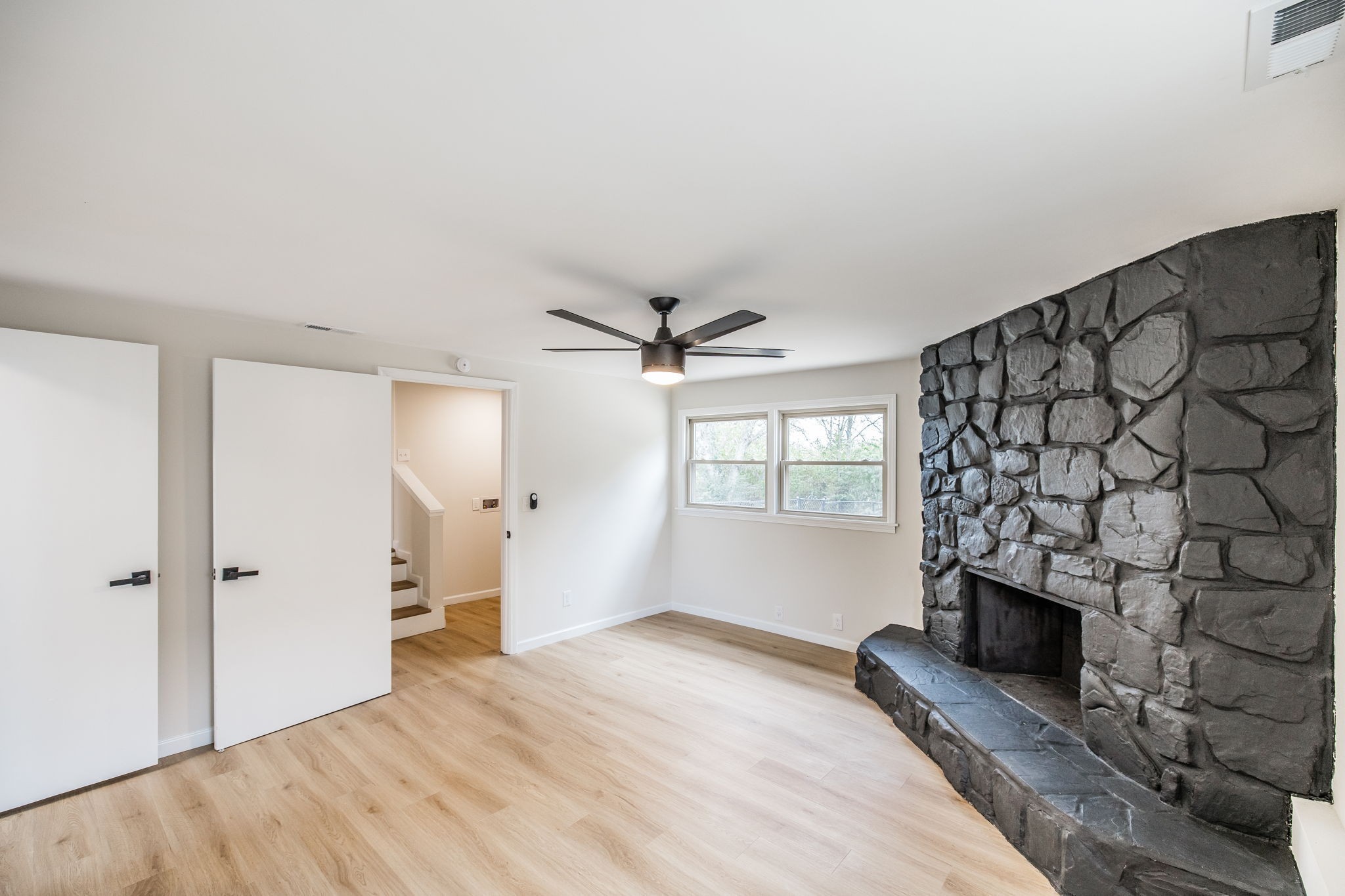 318 Donna Dr