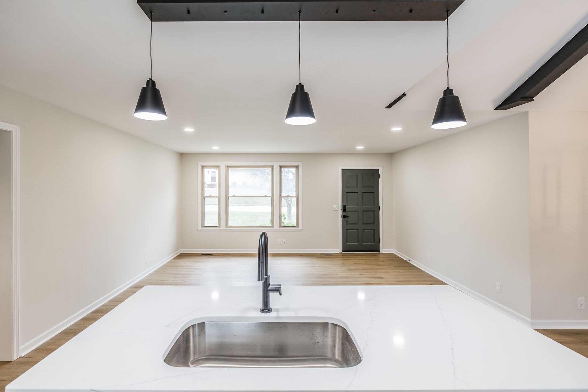 318 Donna Dr