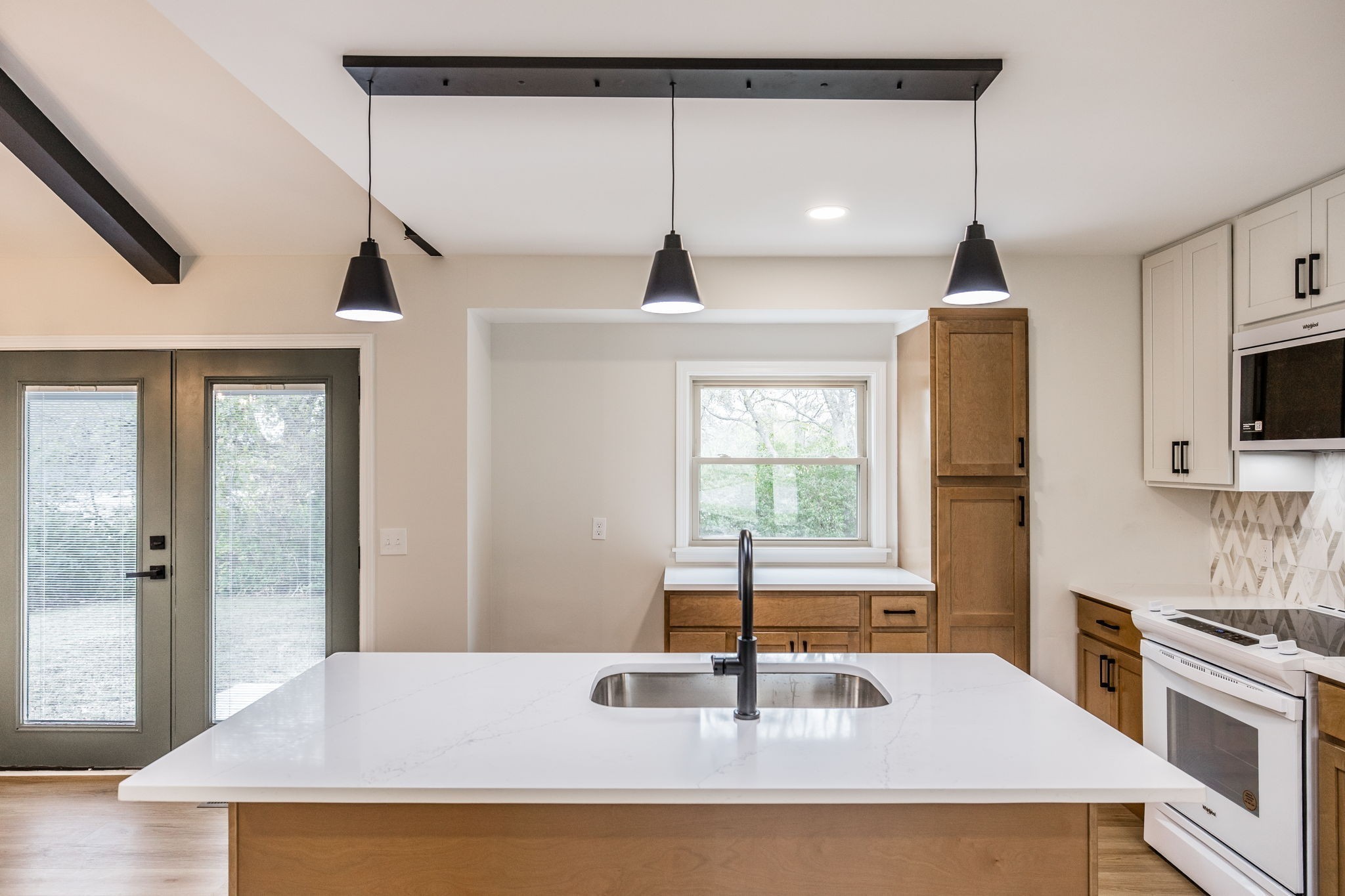 318 Donna Dr