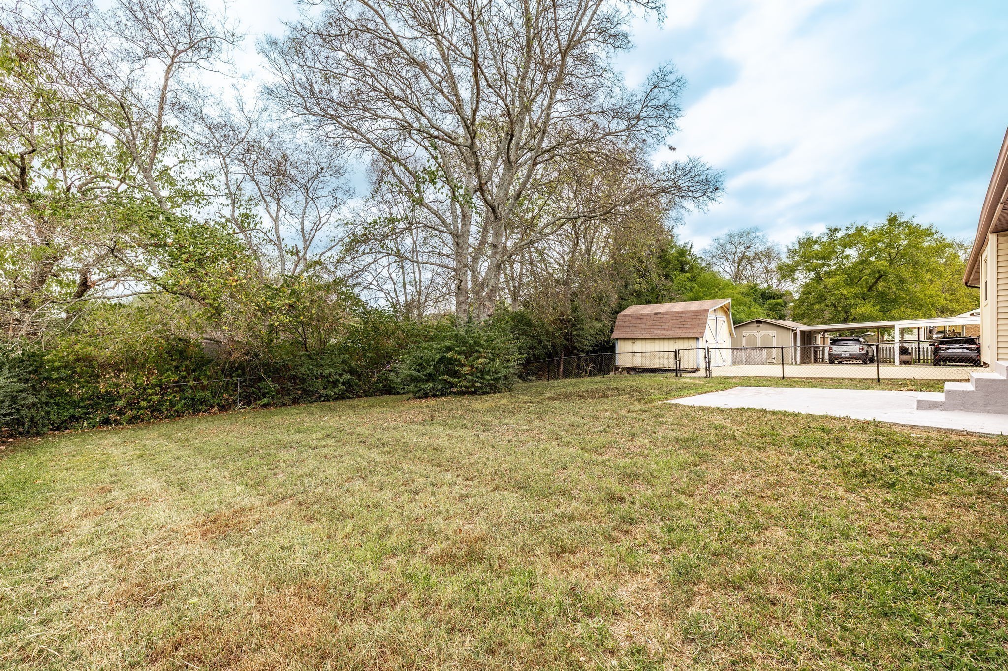 318 Donna Dr
