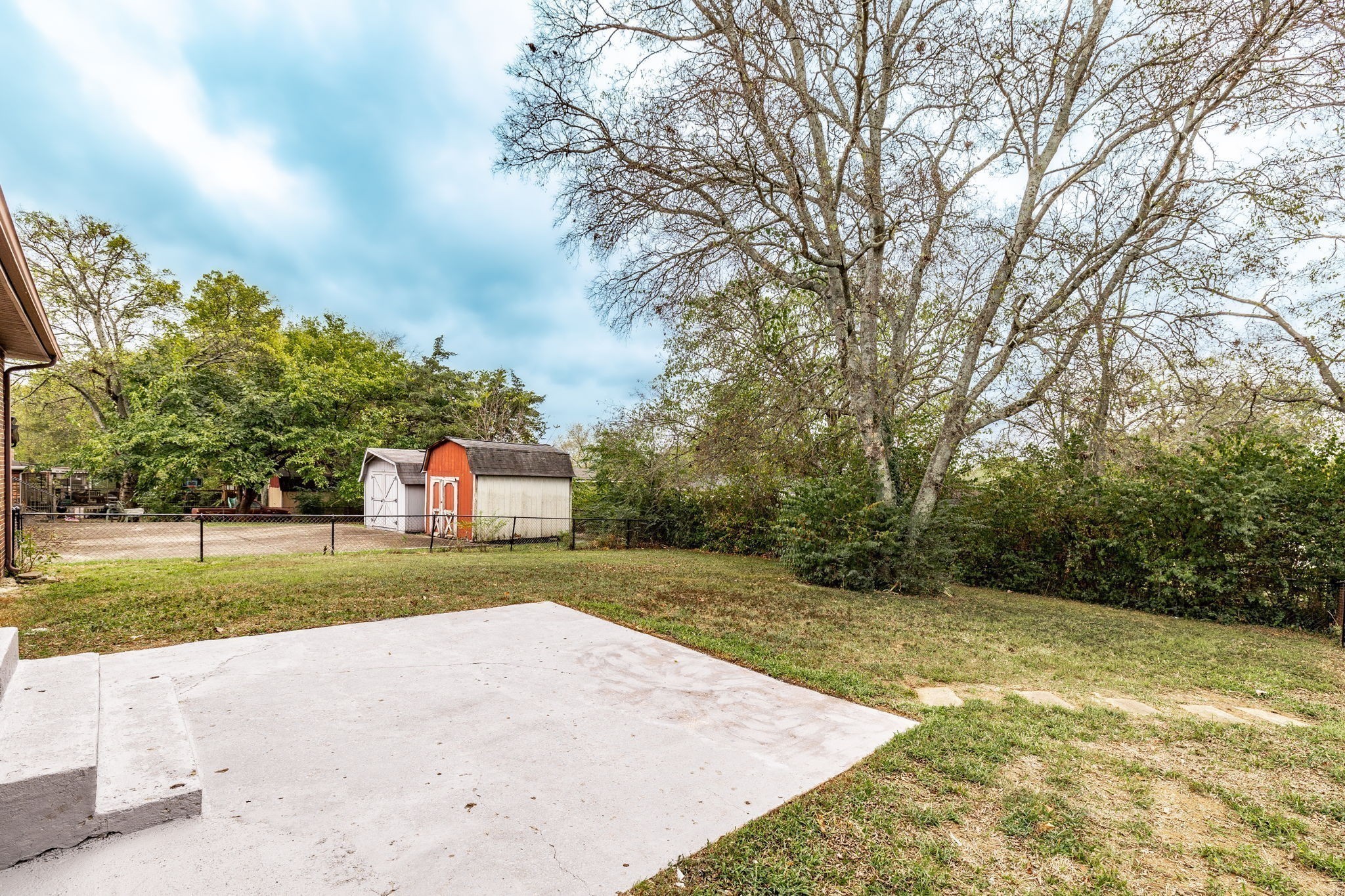 318 Donna Dr