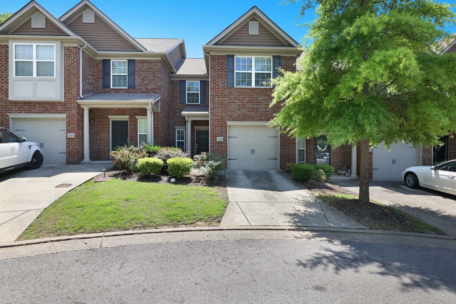 1028 Ashmore Dr