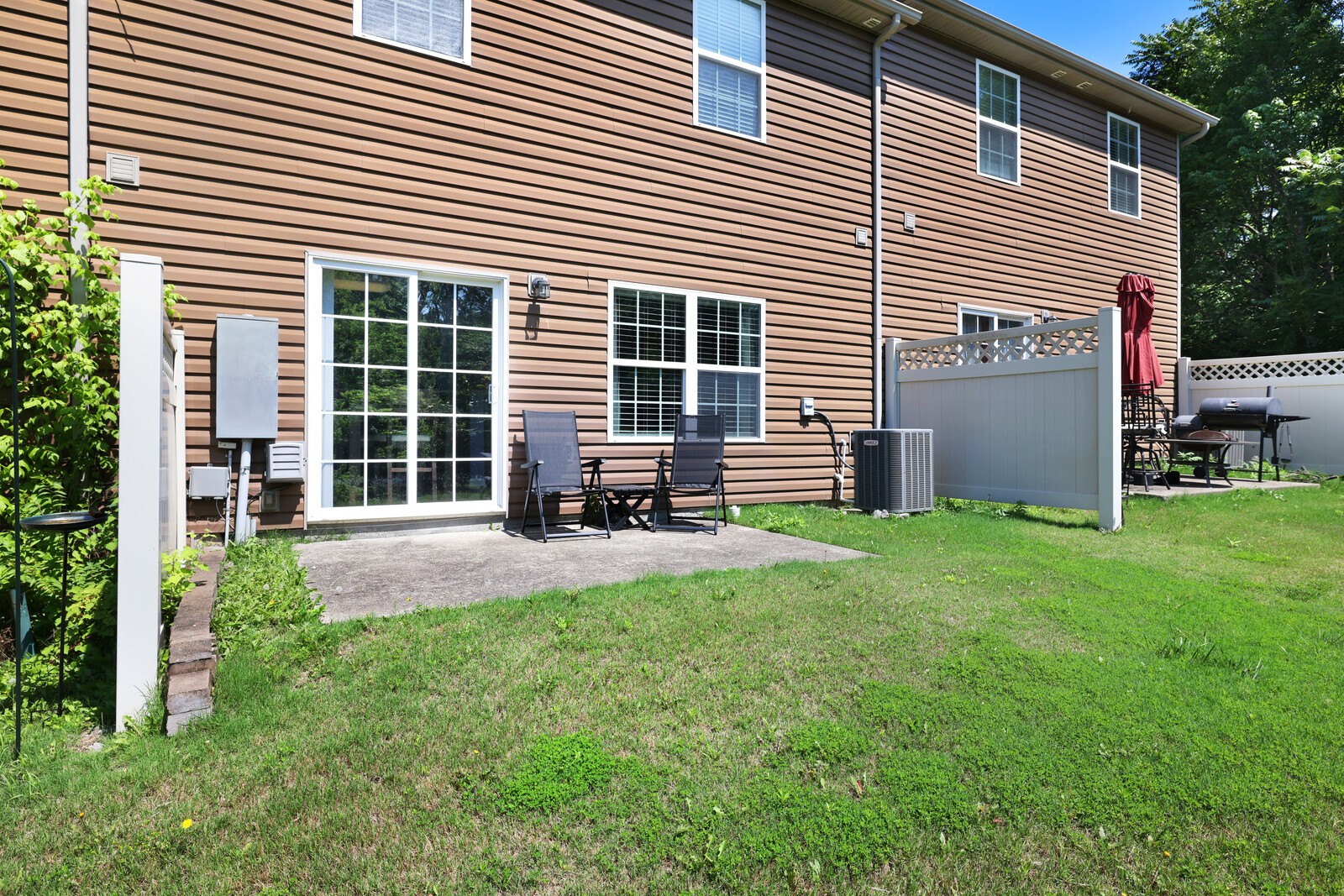 1028 Ashmore Dr