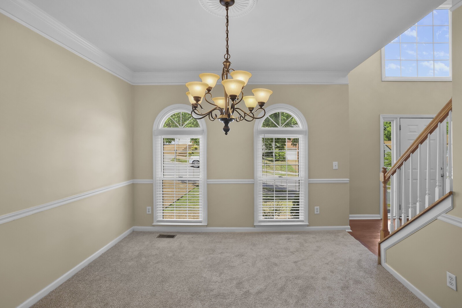 1301 Buckingham Cir