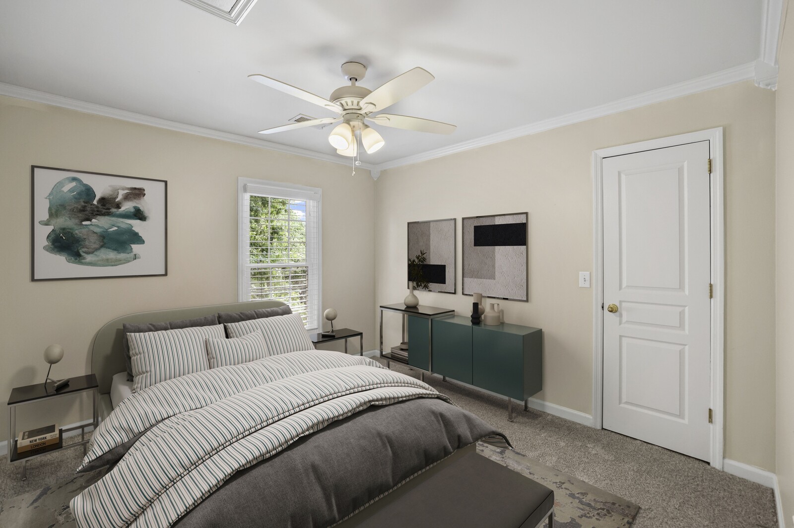 1301 Buckingham Cir
