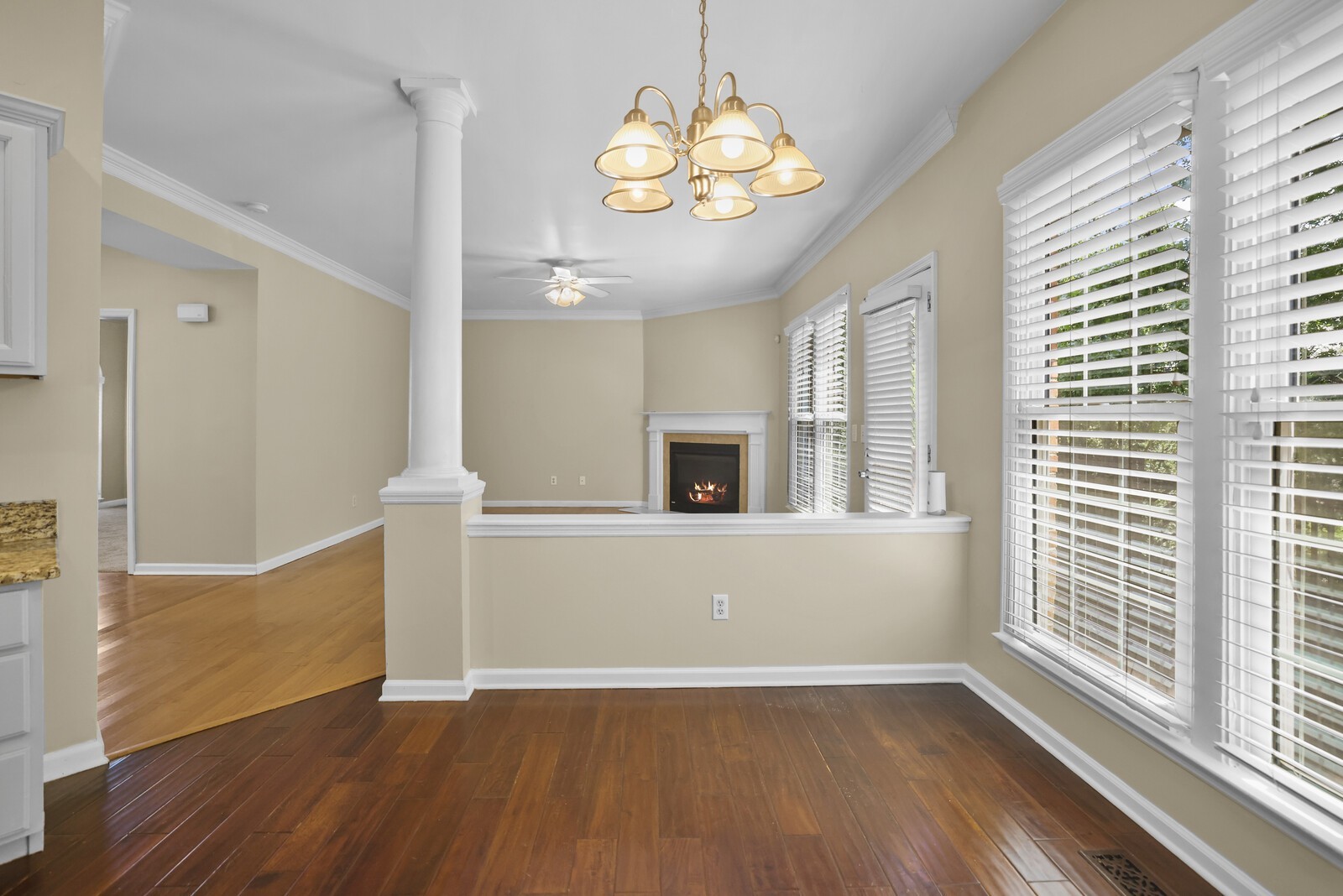 1301 Buckingham Cir