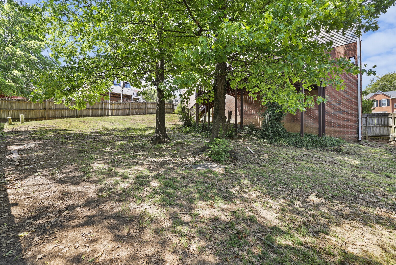 1301 Buckingham Cir