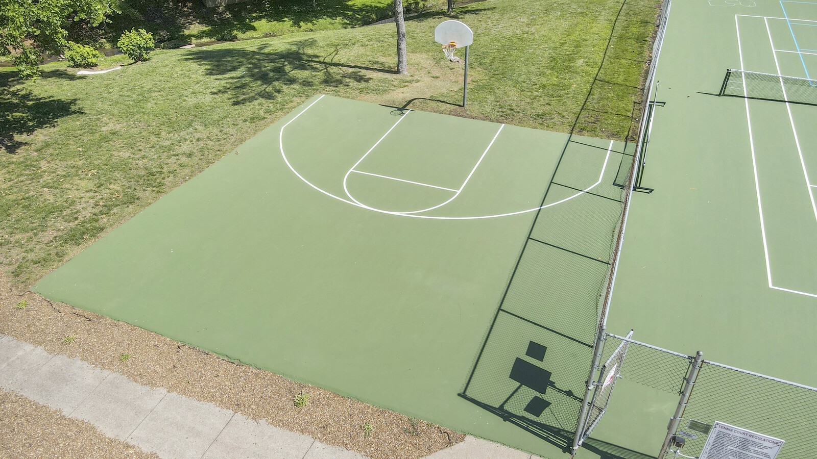 1301 Buckingham Cir