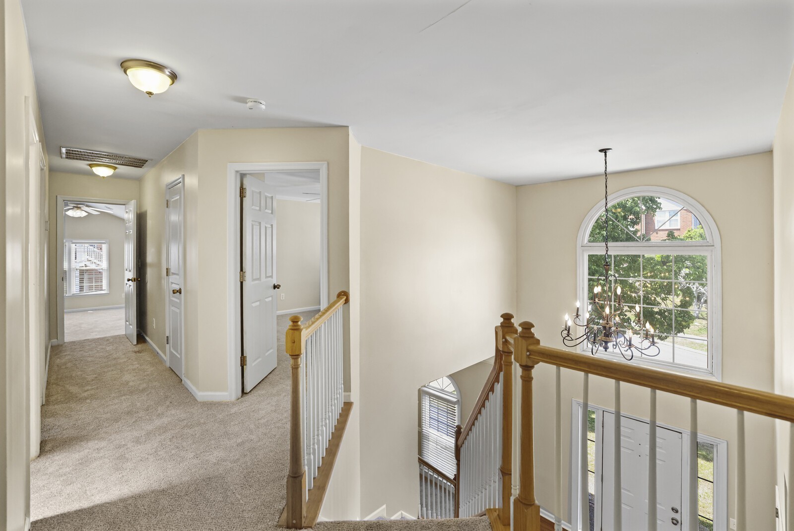 1301 Buckingham Cir