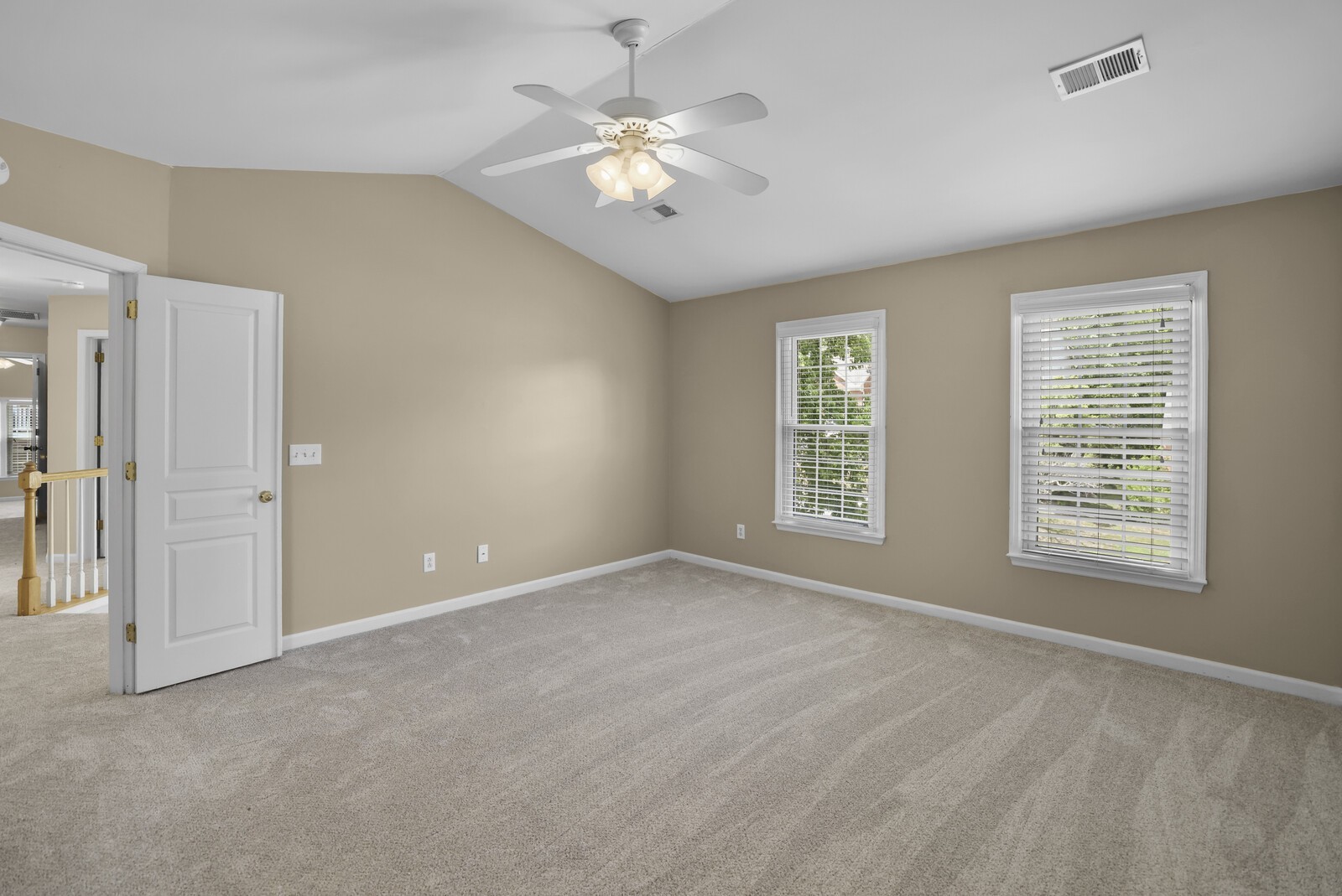 1301 Buckingham Cir