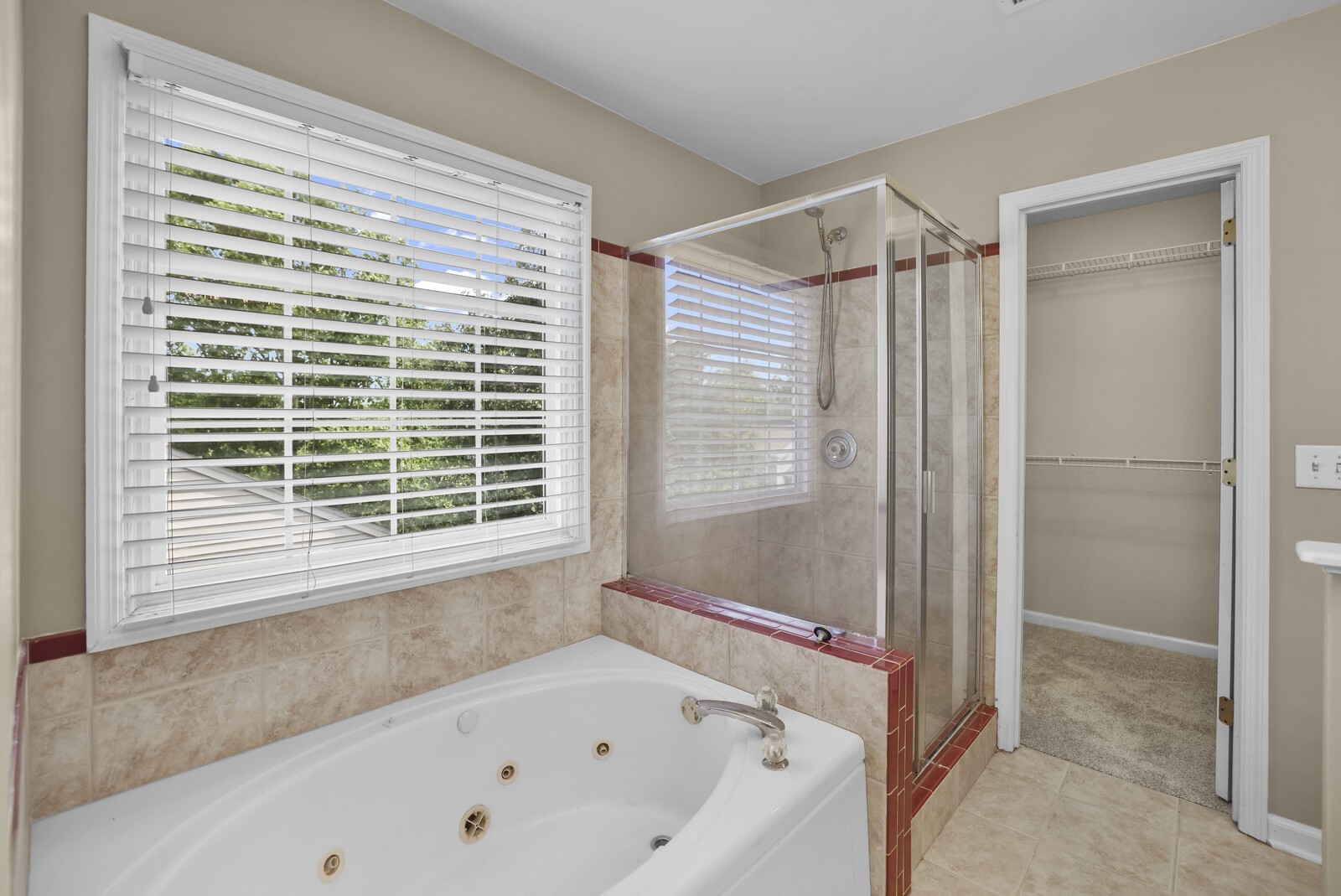 1301 Buckingham Cir