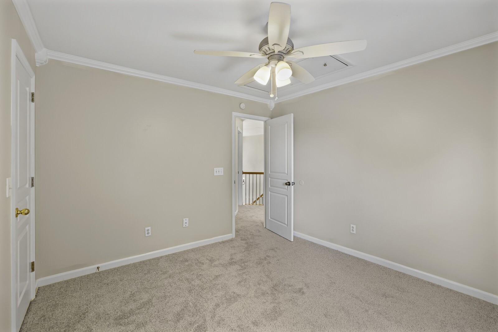 1301 Buckingham Cir