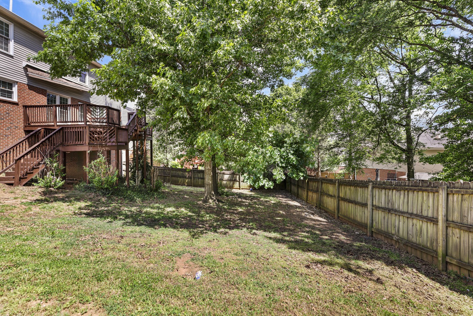 1301 Buckingham Cir