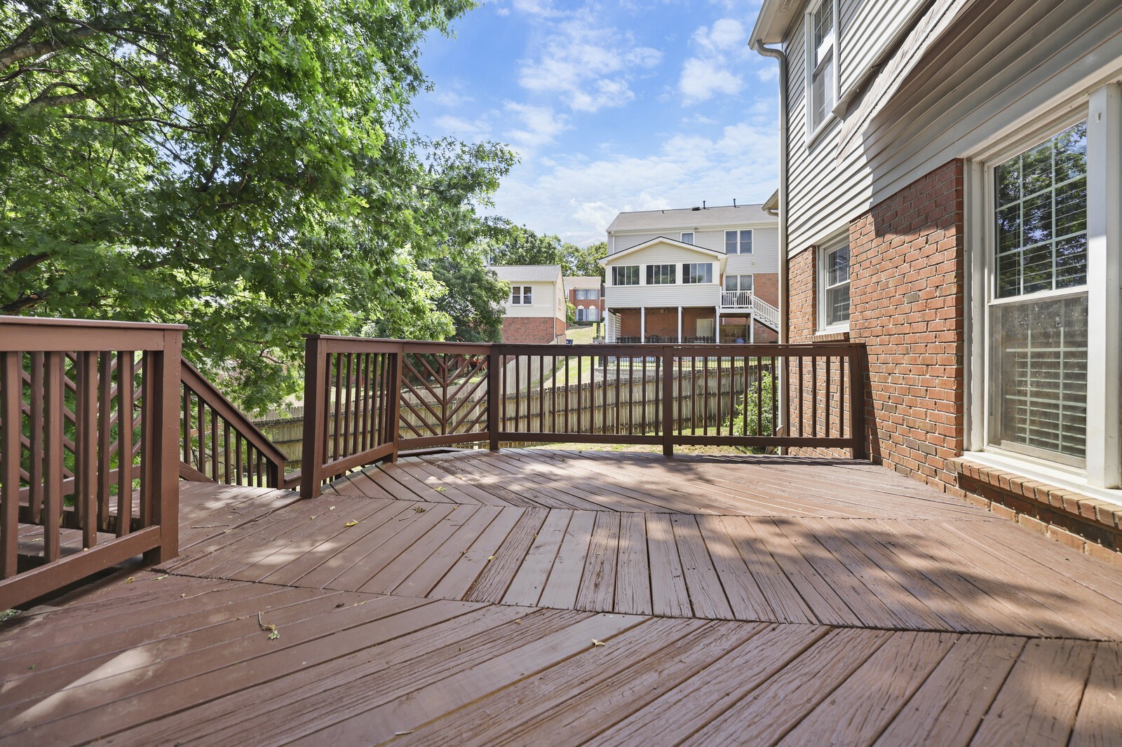 1301 Buckingham Cir