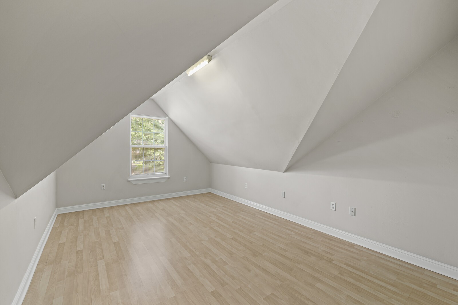 5048 Appalachain Dr