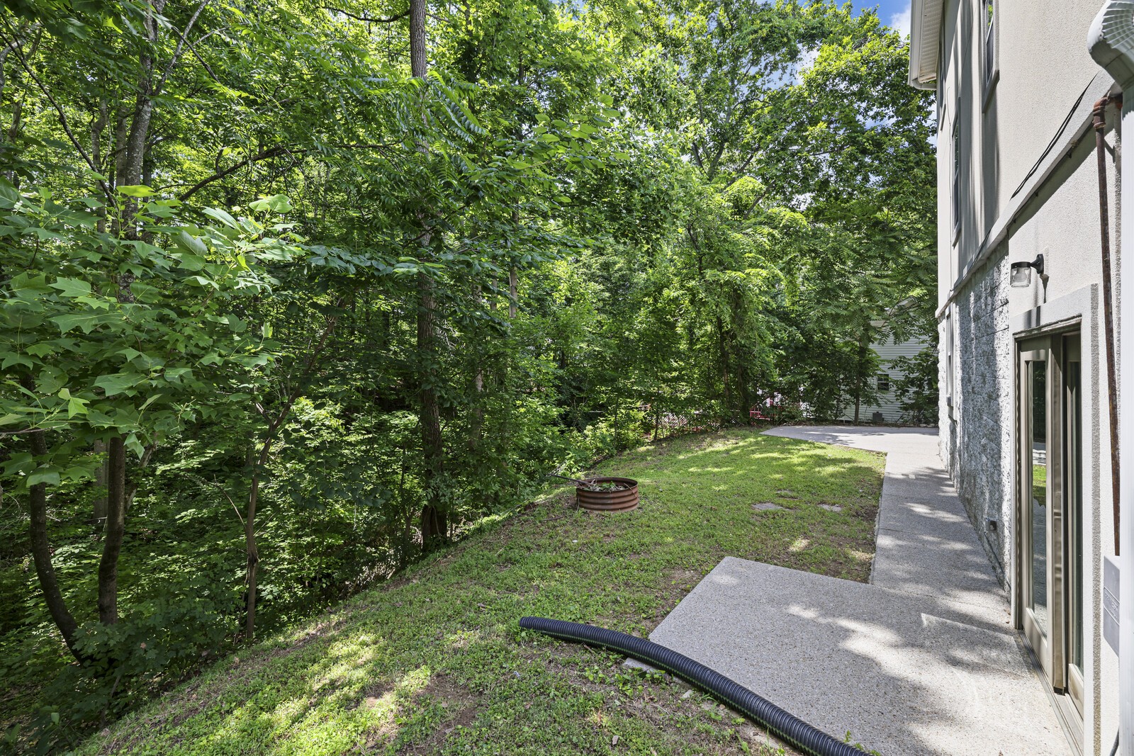 5048 Appalachain Dr