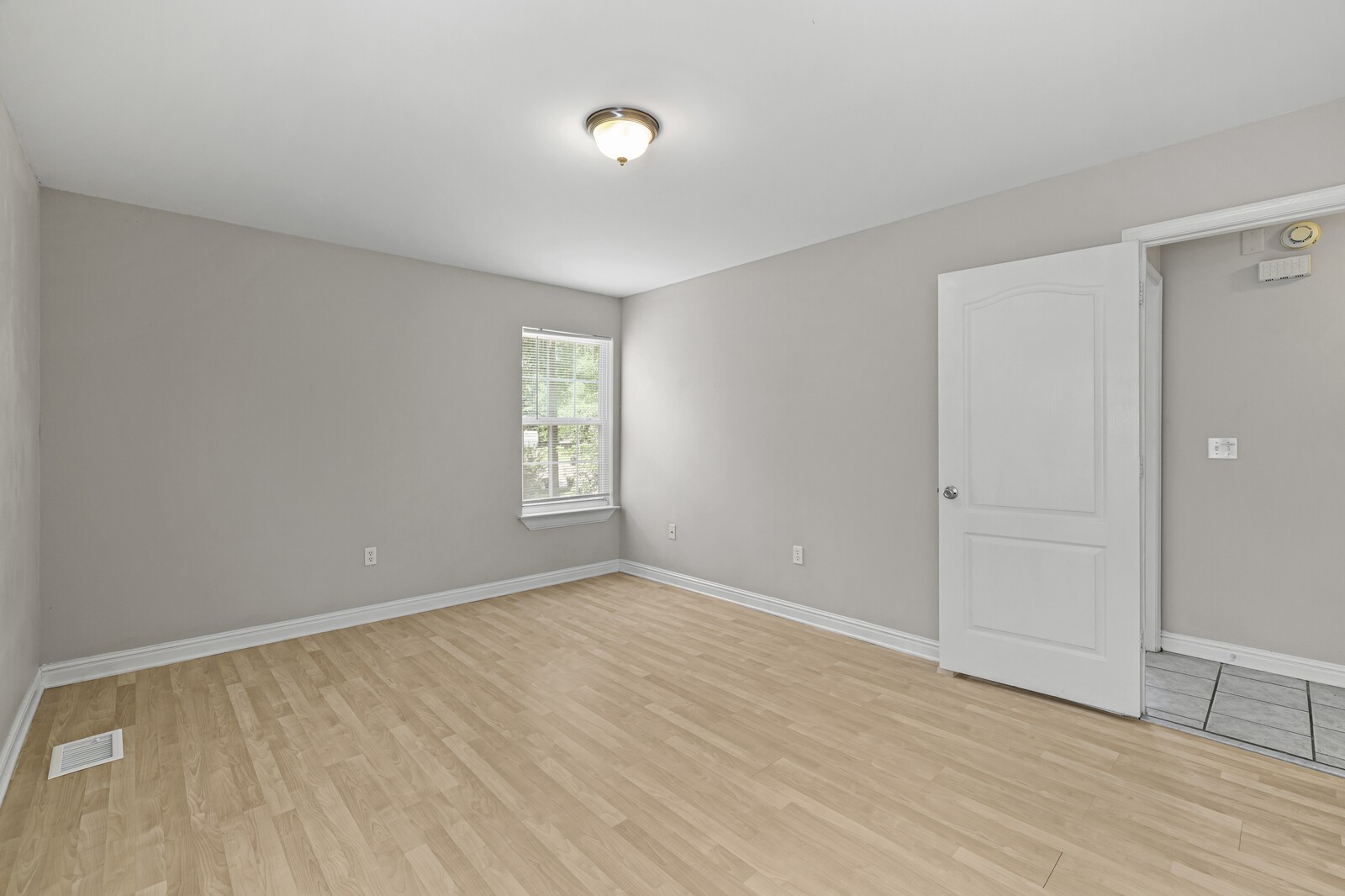 5048 Appalachain Dr