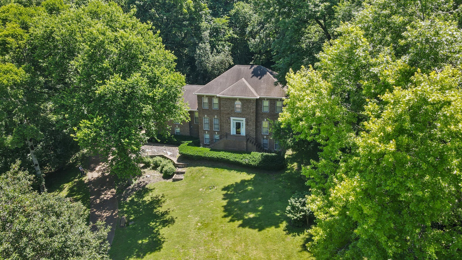 1133 Cross Creek Dr