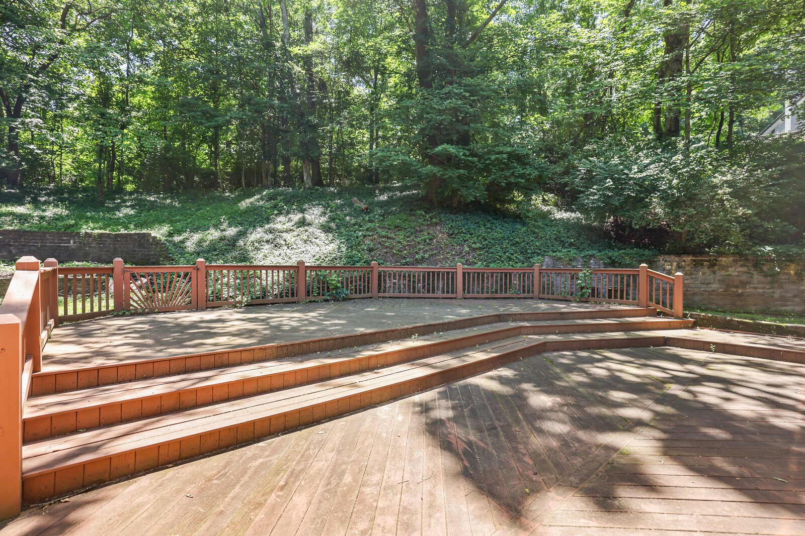 1133 Cross Creek Dr