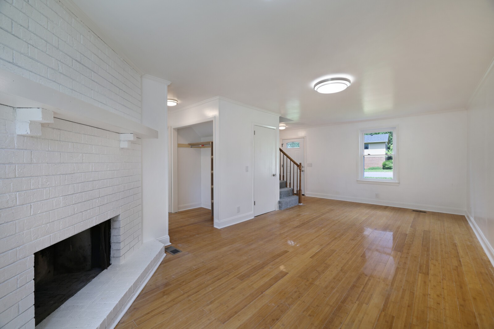 557 Cathy Jo Cir